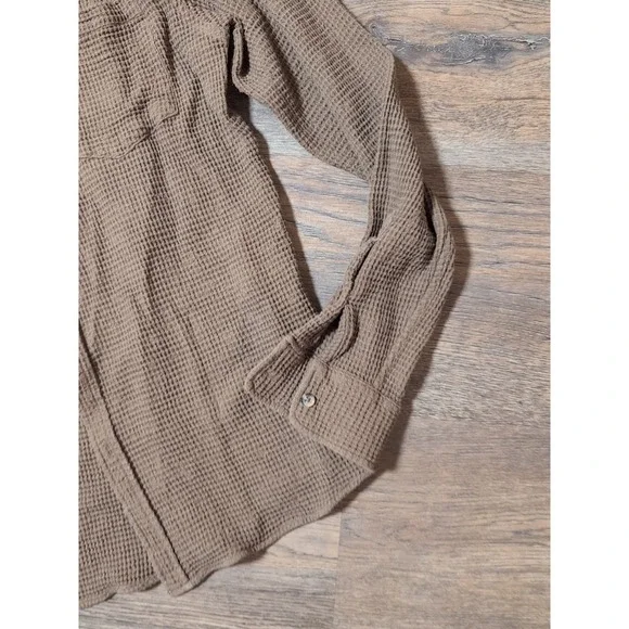 Cotton on Garments Men's Button Down Shirt Waffle Brown Small - Picture 3 of 16